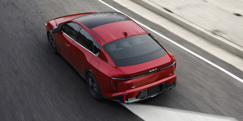 2026 Kia K4 Red