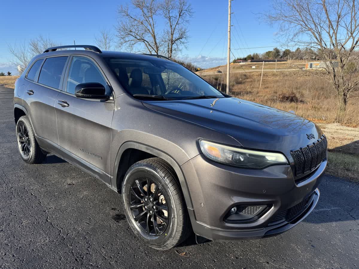2023 Jeep Cherokee Altitude Lux