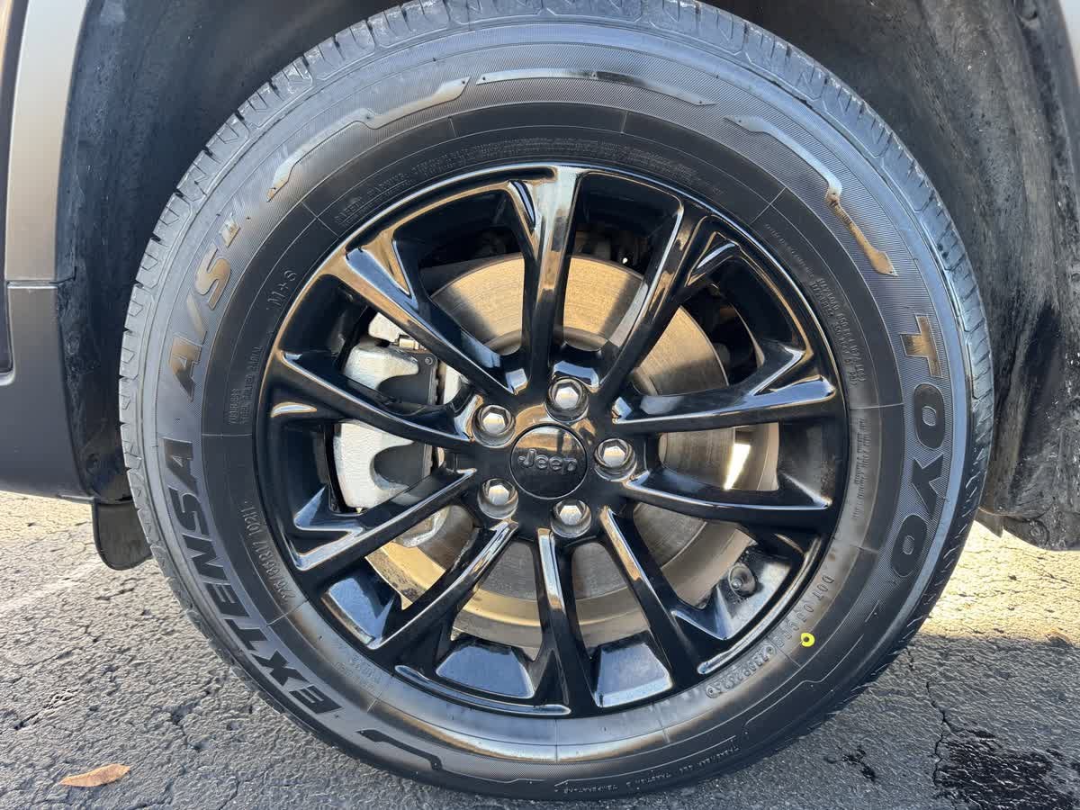 2023 Jeep Cherokee Altitude Lux