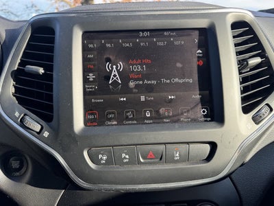 2023 Jeep Cherokee Altitude Lux