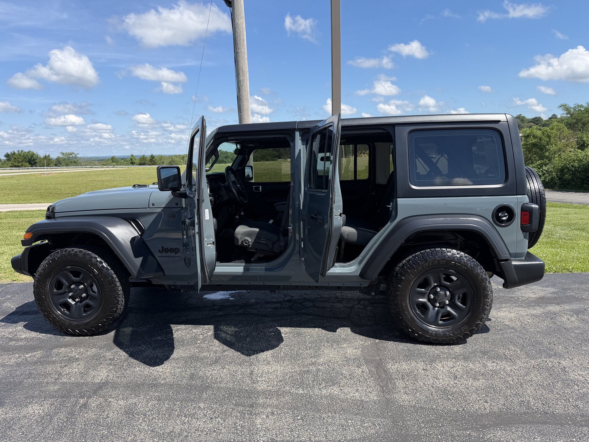 2024 Jeep Wrangler Sport