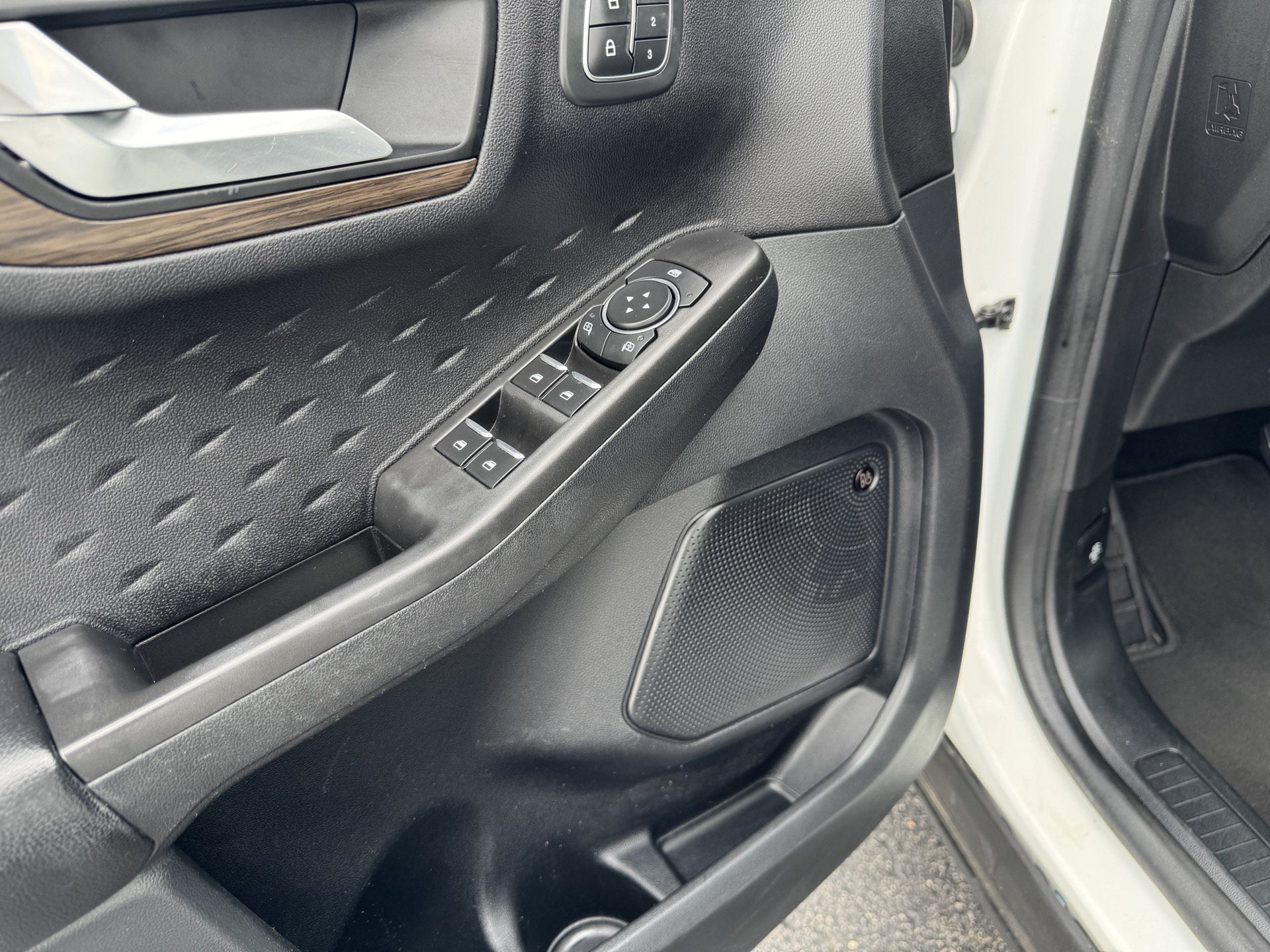 2020 Ford Escape Titanium Hybrid