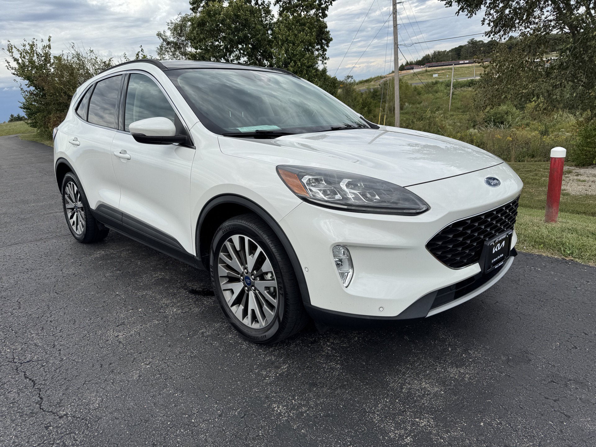 2020 Ford Escape Titanium Hybrid