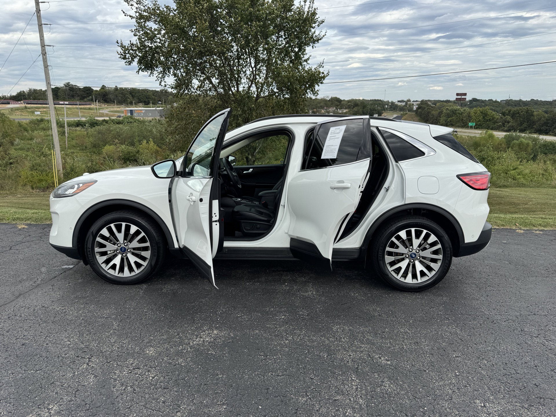 2020 Ford Escape Titanium Hybrid