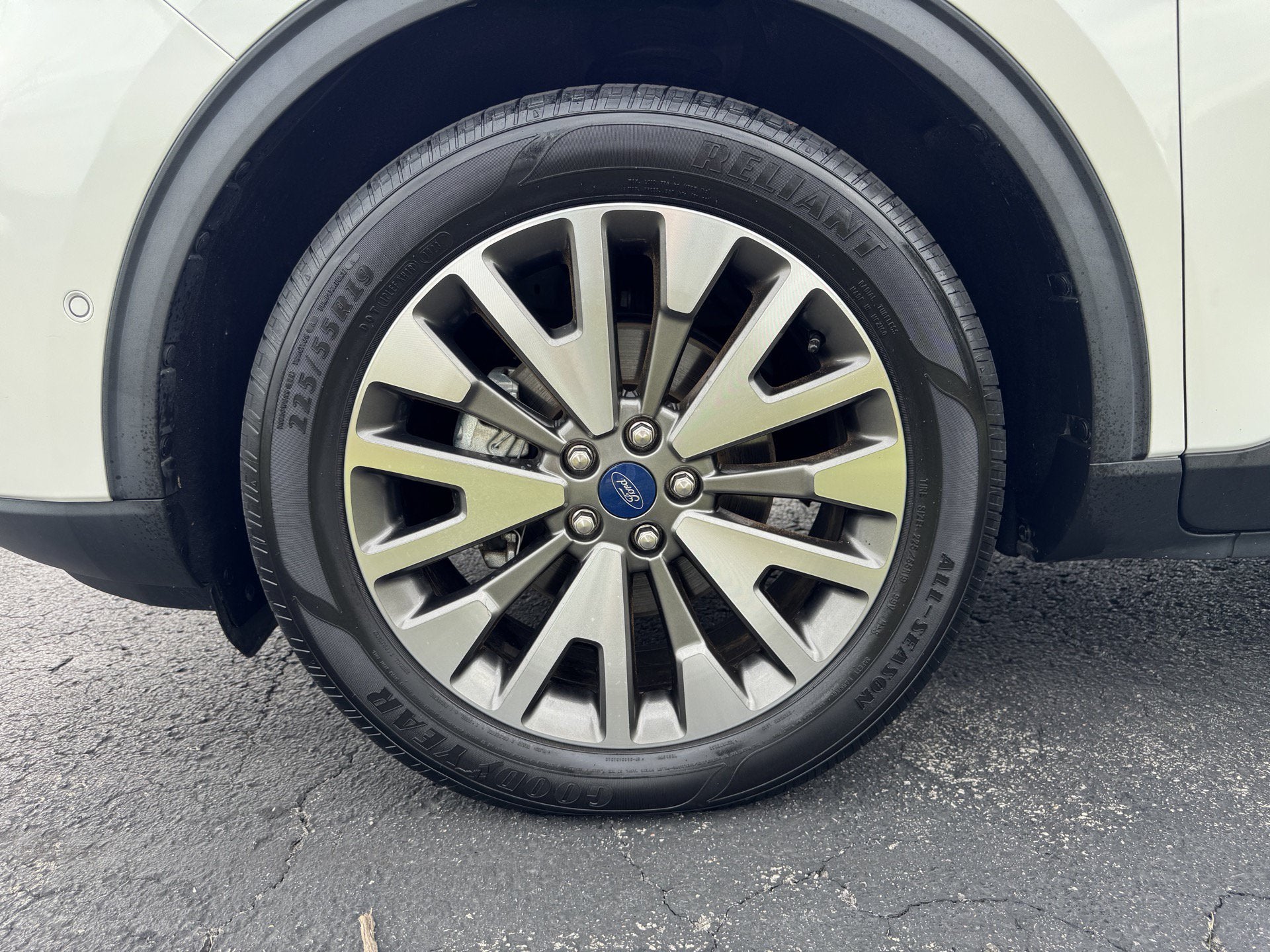 2020 Ford Escape Titanium Hybrid