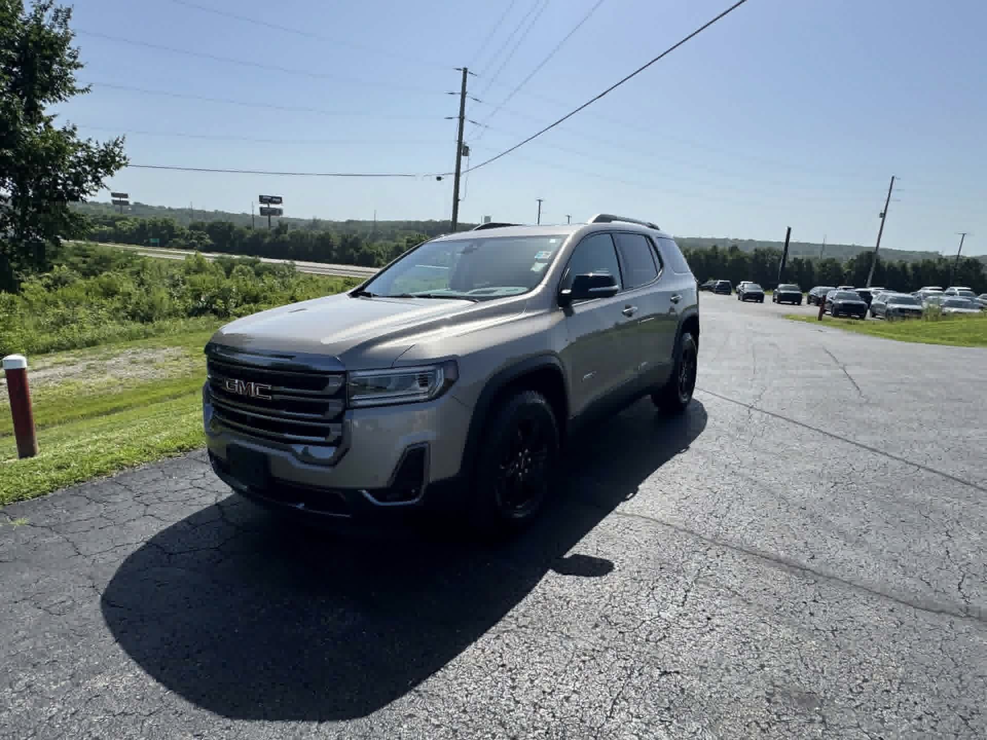 2023 GMC Acadia AT4
