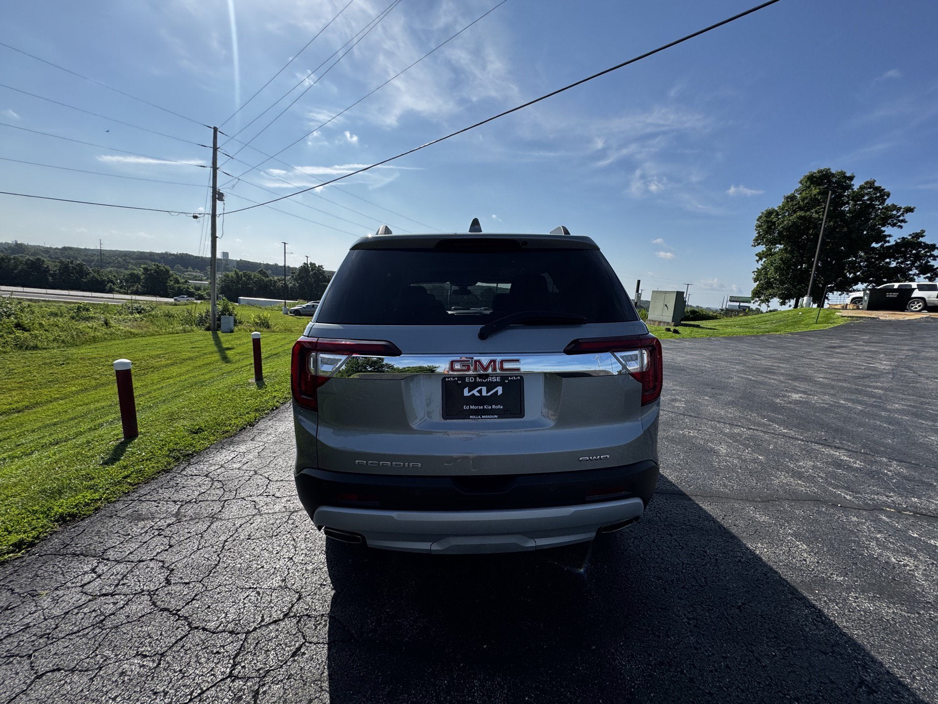 2023 GMC Acadia SLE