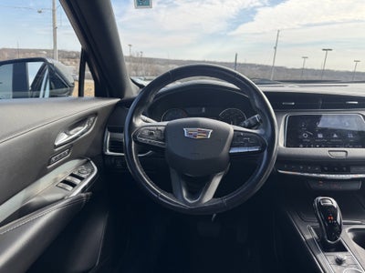 2022 Cadillac XT4 AWD Premium Luxury