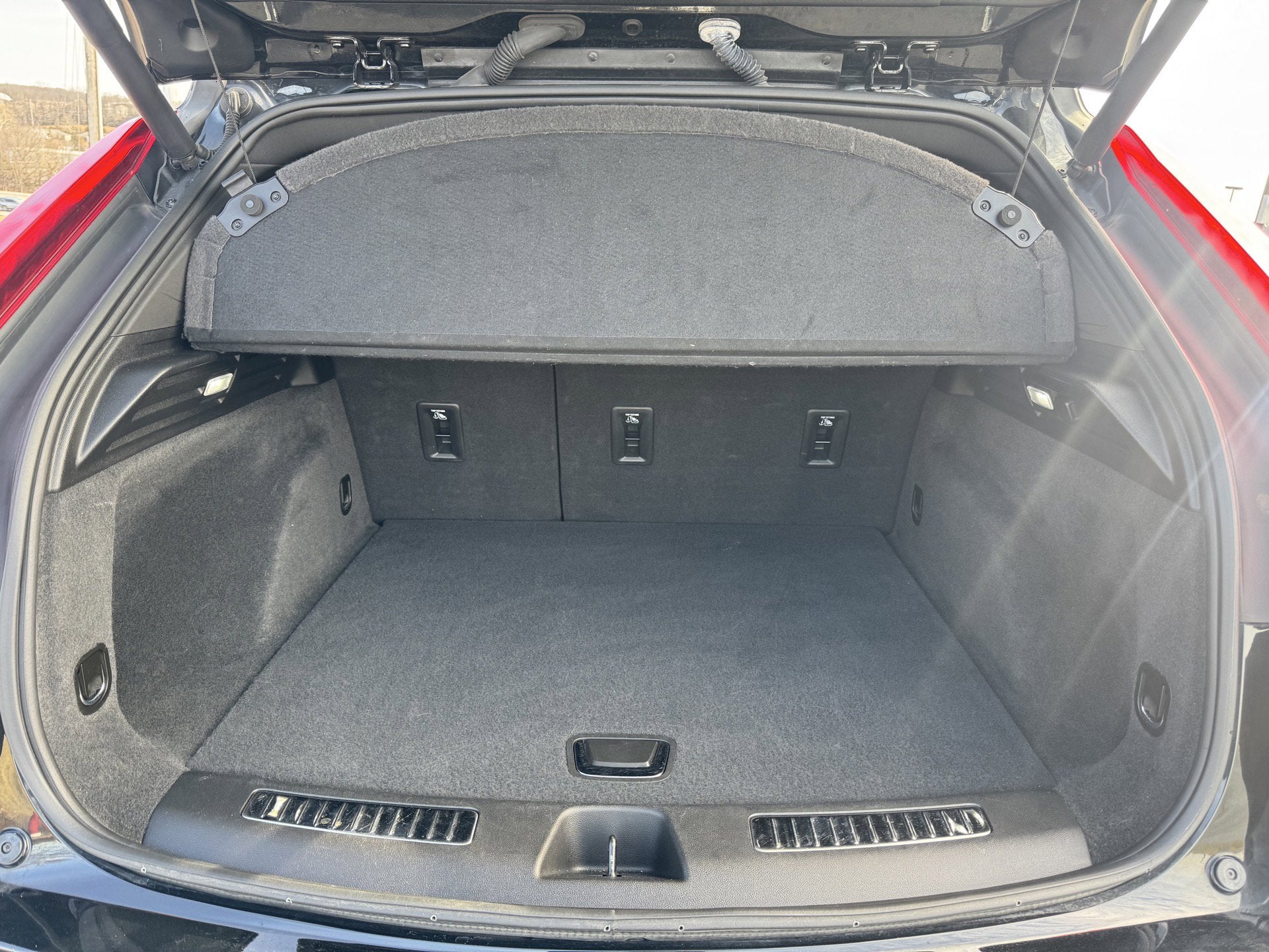 2022 Cadillac XT4 AWD Premium Luxury