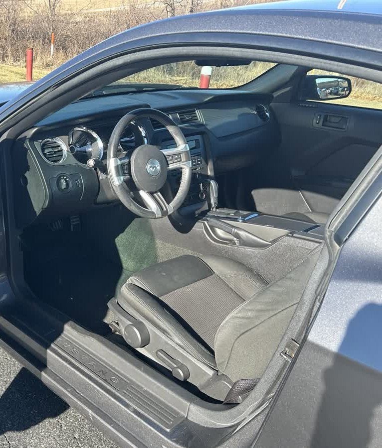 2014 Ford Mustang V6