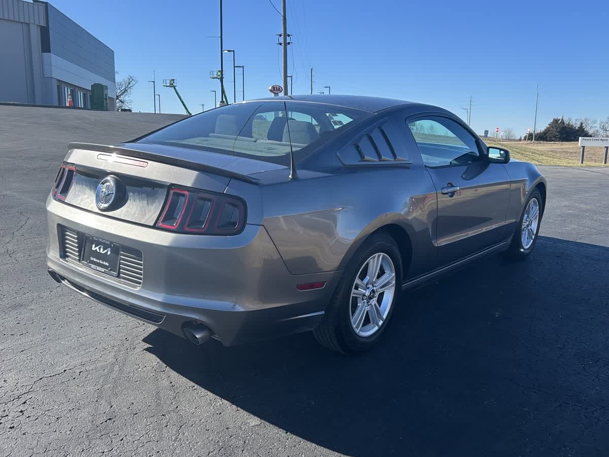 2014 Ford Mustang V6