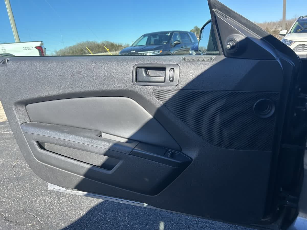 2014 Ford Mustang V6