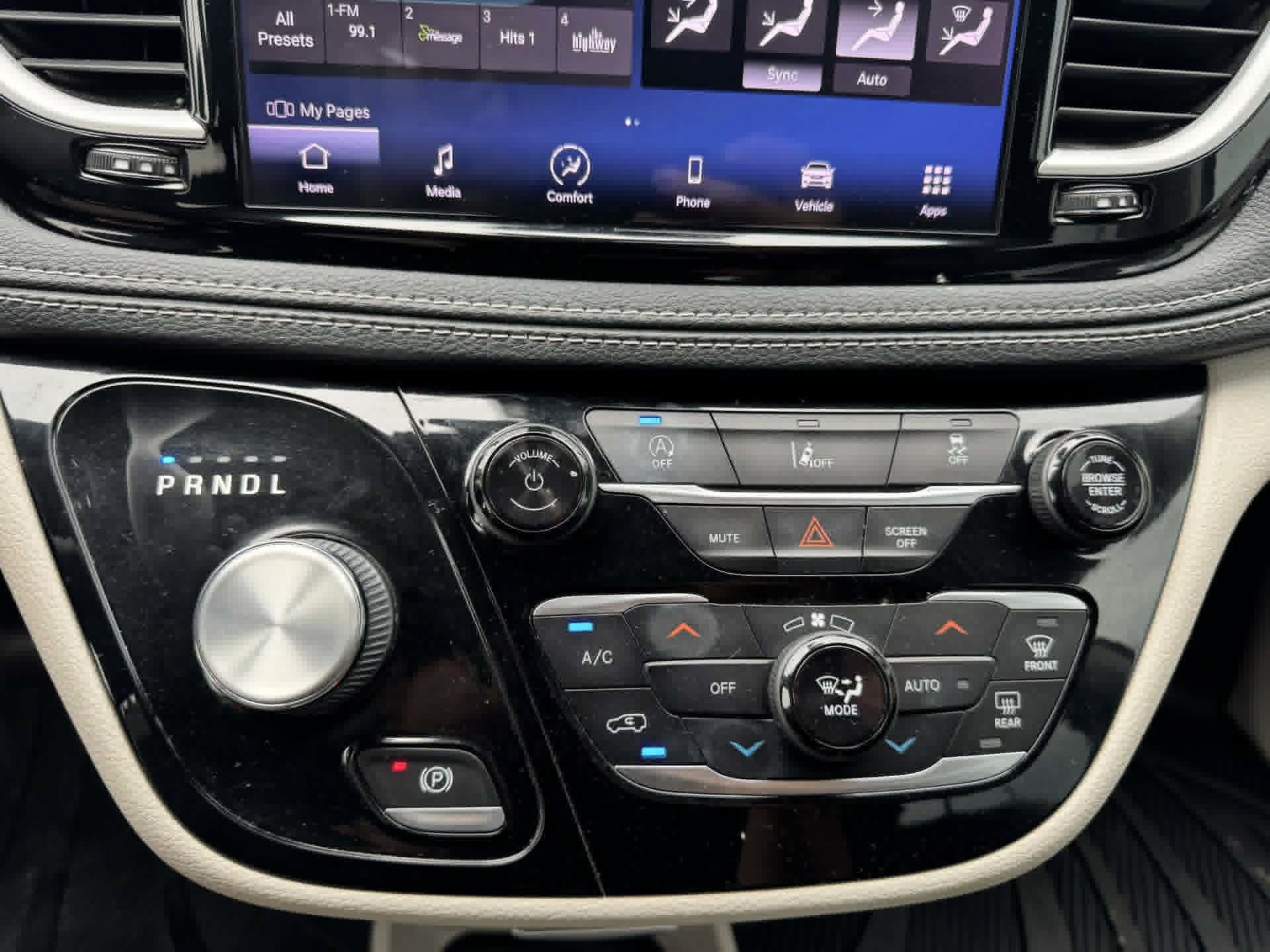 2022 Chrysler Pacifica Touring L