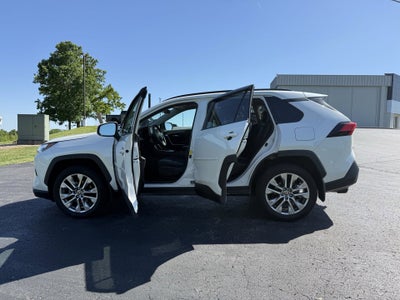 2022 Toyota RAV4 XLE Premium