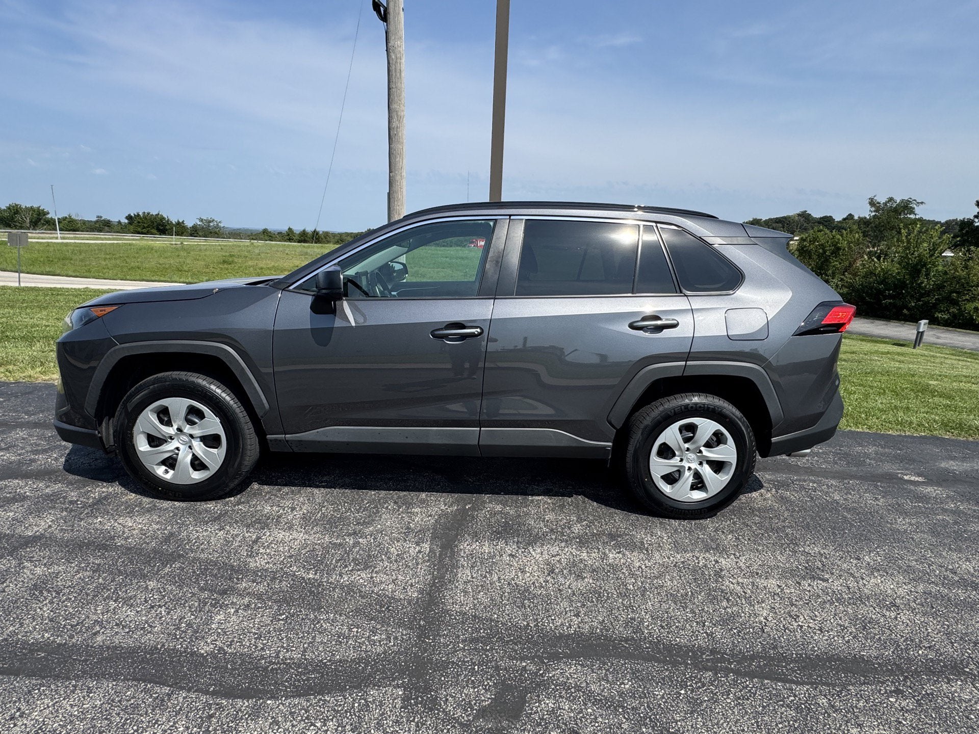 2020 Toyota RAV4 LE