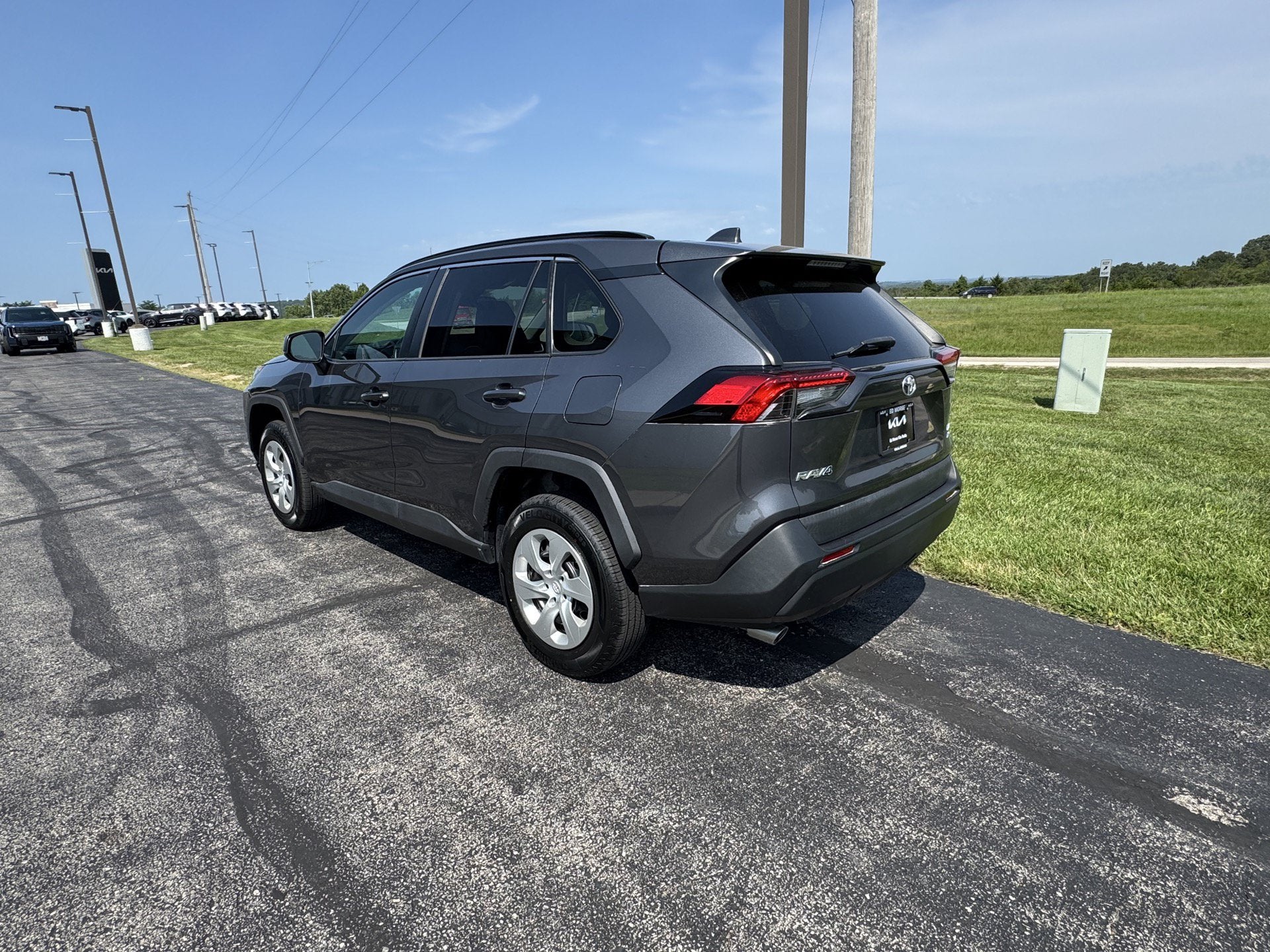 2020 Toyota RAV4 LE