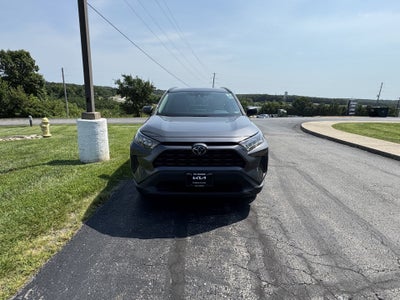 2020 Toyota RAV4 LE