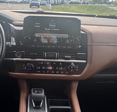 2022 Nissan Pathfinder Platinum