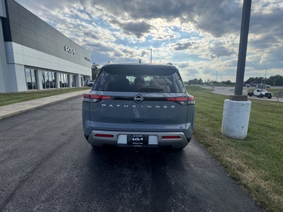 2022 Nissan Pathfinder Platinum