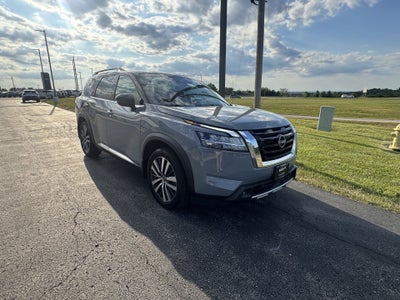 2022 Nissan Pathfinder Platinum