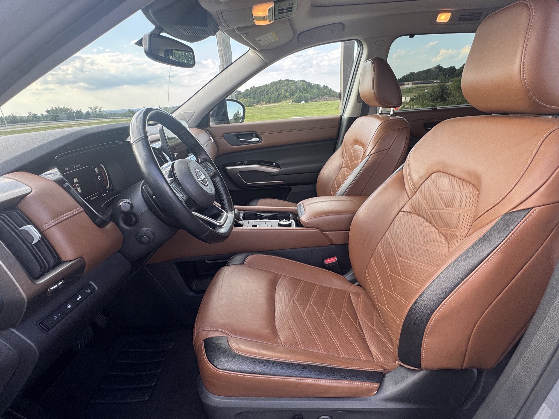 2022 Nissan Pathfinder Platinum