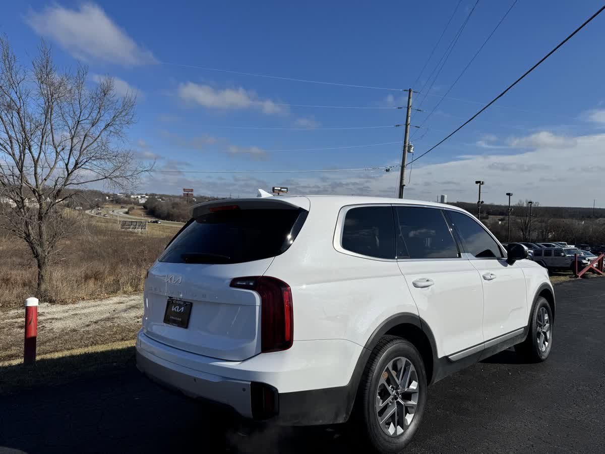 2024 Kia Telluride LX