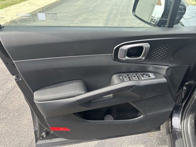 2025 Kia Sorento LX