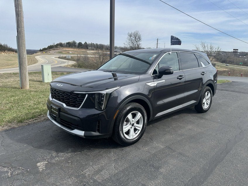 2025 Kia Sorento LX