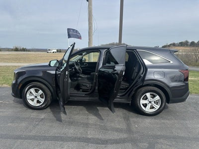 2025 Kia Sorento LX