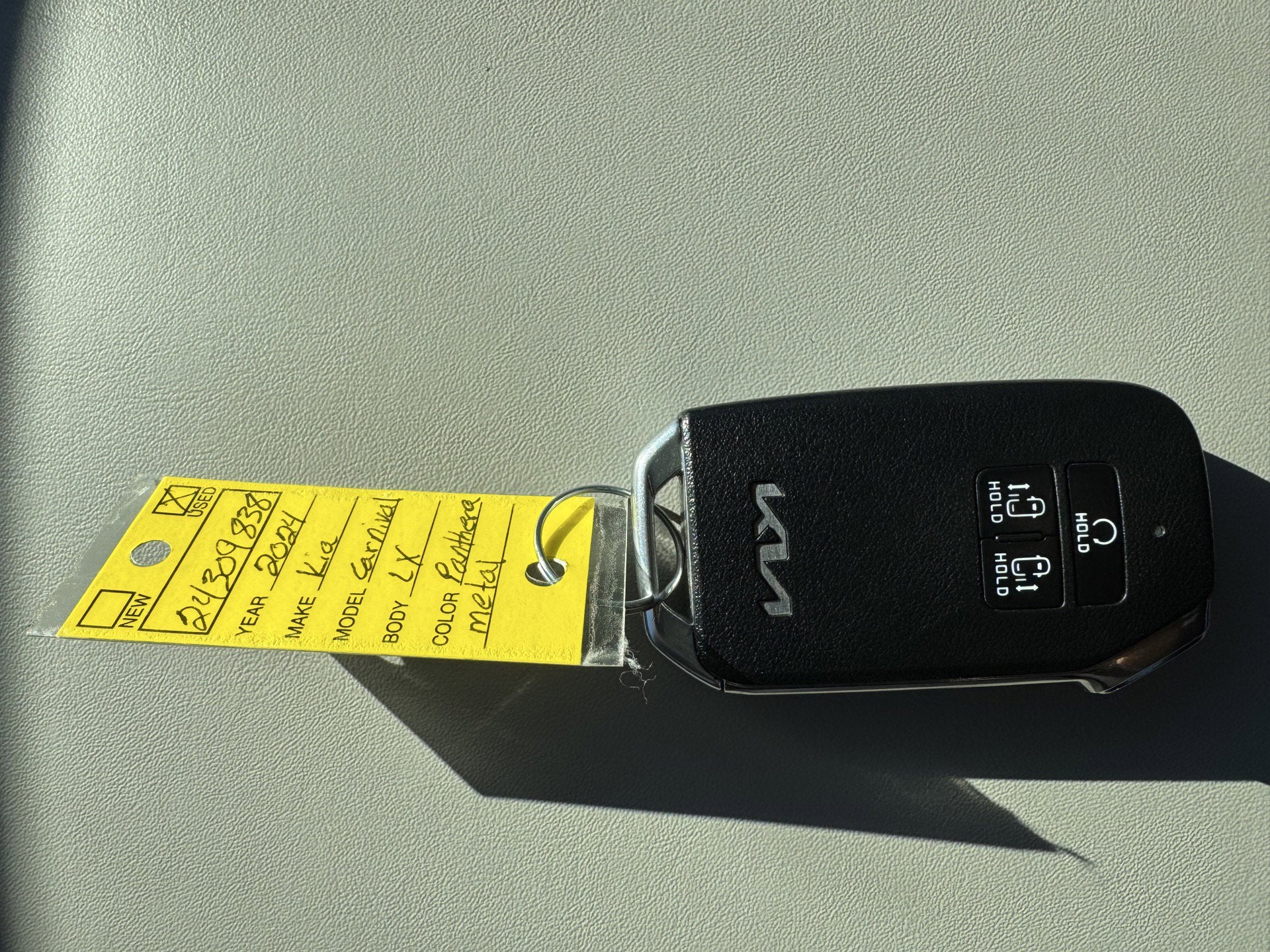 2024 Kia Carnival LX