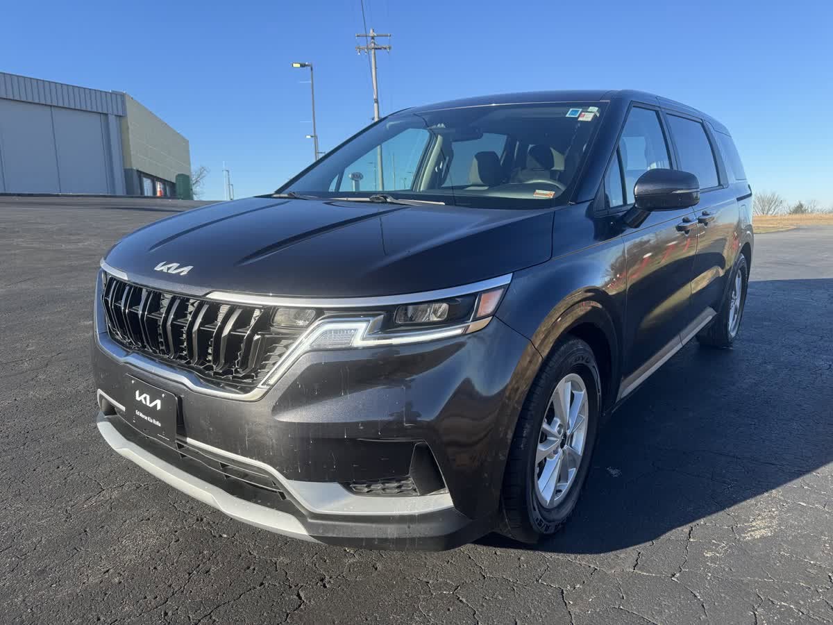 2024 Kia Carnival LX