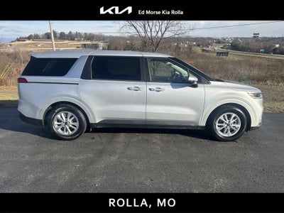 2023 Kia Carnival LX