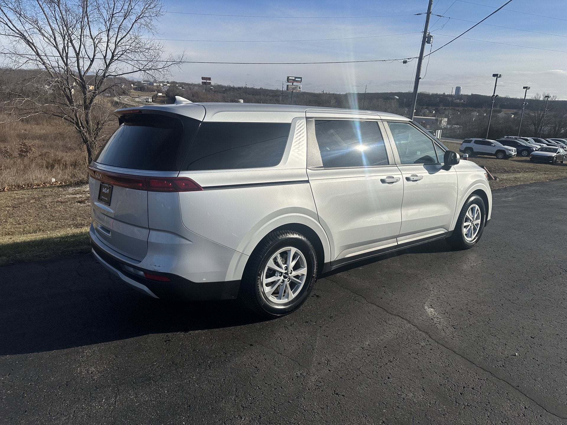 2023 Kia Carnival LX