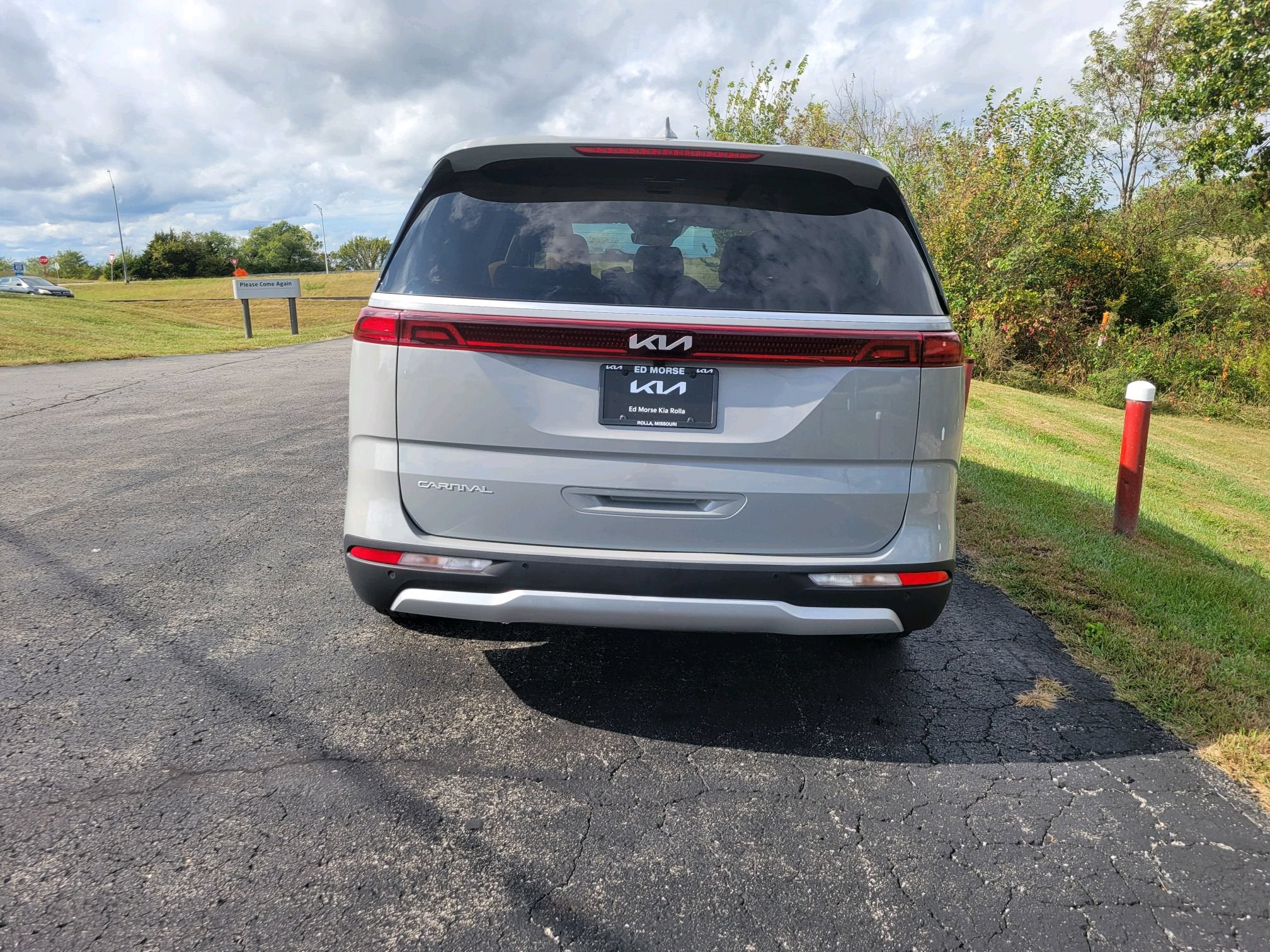 2024 Kia Carnival EX