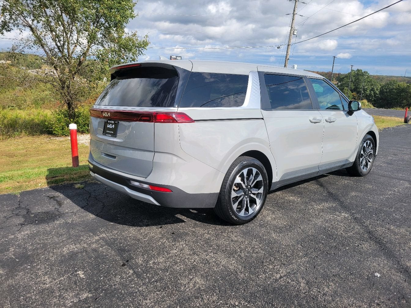 2024 Kia Carnival EX