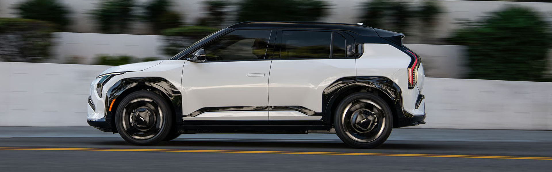 White EV vehicle - Kia EV models - EV3